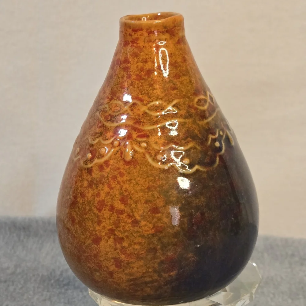 Artisan‎ Handmade Small Ceramic Crackle Glaze Bud Vase Scalloped Detail